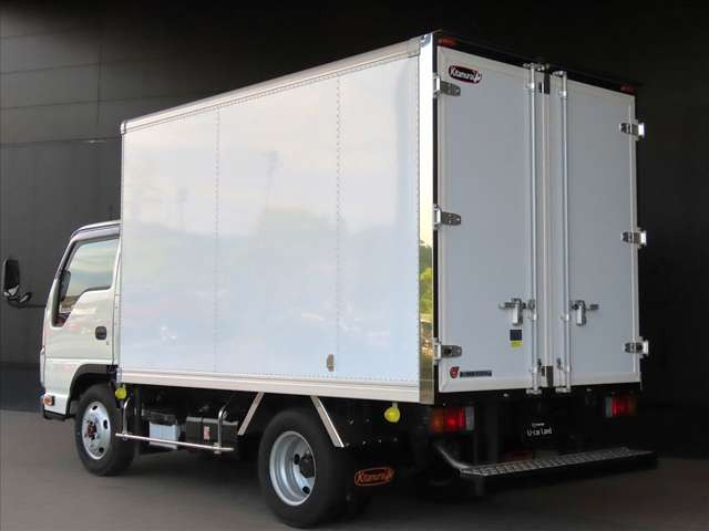 タイタン3.0 STD フルフラットロー ディーゼル 4WD