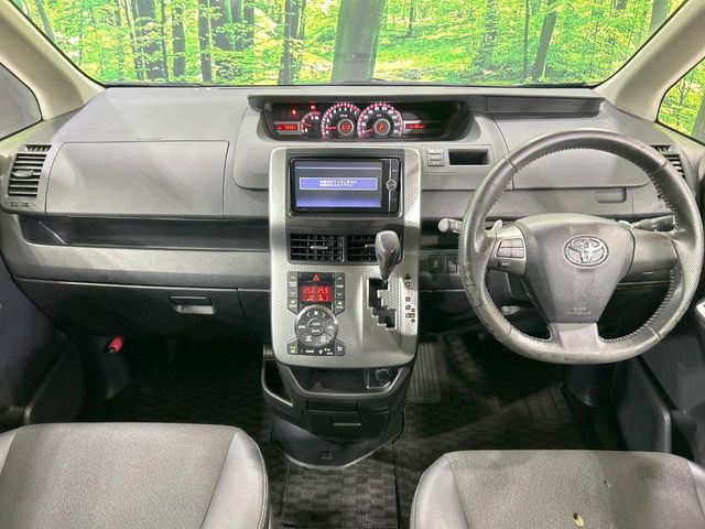 ヴォクシー2.0 ZS 煌Z
