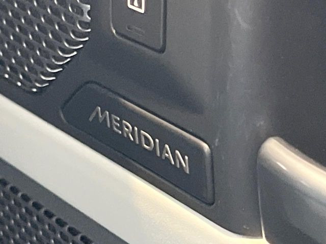 ��MERIDIAN�T�E���h�V�X�e��:���f�����ɍœK�Ȓ������{���ꂽ�A�n�C�G���h�T�E���h�V�X�e���ł��B�ʏ�̃X�s�[�J�[�Ɣ�r���Ă����̍L���肪�������܂��B���񂲗��X�̏ゲ�̊����������B