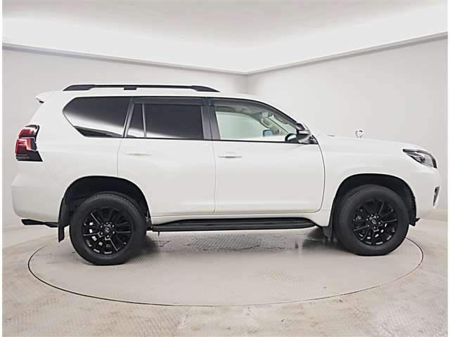 ランドクルーザープラド2.7 TX Lパッケージ マットブラック エディション 4WD