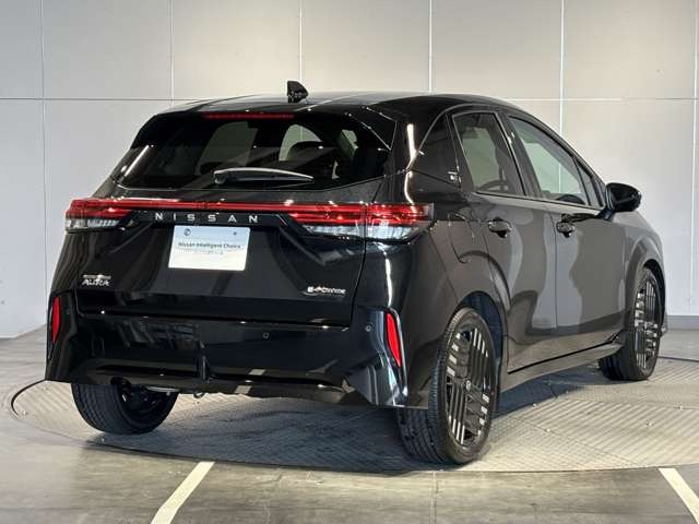 ノートオーラ1.2 G レザーエディション