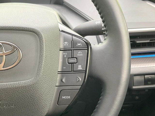 【レーダークルーズコントロール】高速道路での長距離走行が楽に!!自動で速度を保つクルーズコントロールが、衝突軽減システムと連携し、前方の車両を感知して車間を保つように速度調節してくれます!!