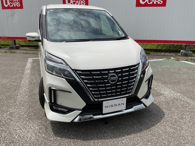 セレナ2.0 ハイウェイスターV 4WD