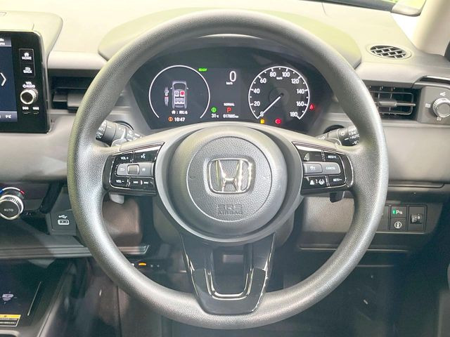 【ステアリングスイッチ】運転中、前方から目線をそらすことなく、オーディオ等の操作が可能な便利機能!安心&快適なドライブを演出してくれます♪