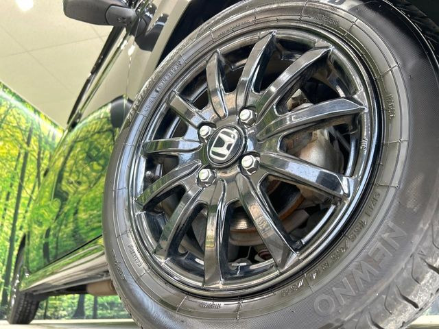 �y����14�C���`�A���~�z�C�[���z�O�ςɃ}�b�`���������A���~�z�C�[���𑕒����Ă���܂��B�e��ЊO�A���~�z�C�[����A�X�^�b�h���X�^�C�����戵�����Ă���܂��B���񂲑��k����������