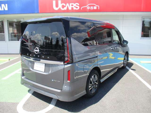 セレナ1.4 e-POWER ハイウェイスターV