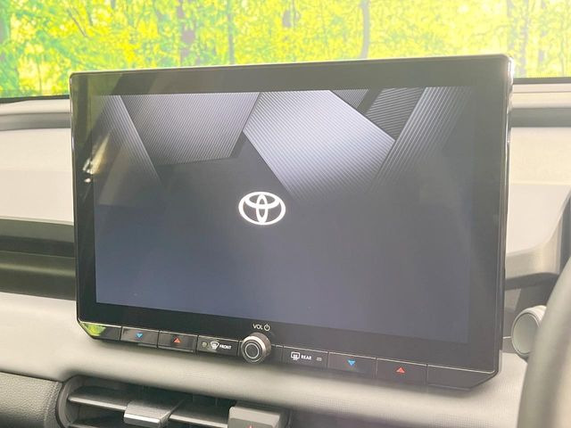 �y12.9�C���` �f�B�X�v���C�I�[�f�B�I�z���ʂ̃f�B�X�v���C��AppleCarPlay��AndroidAuto�����p�\�B�傫�ȉ�ʂŃX�}�z�i�r�A�v���������p���������܂���