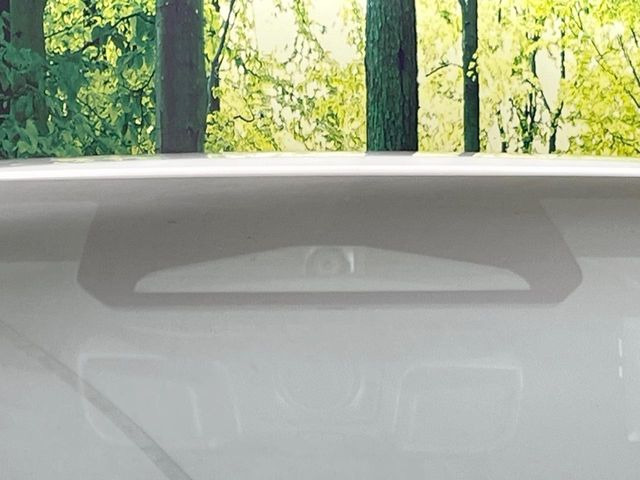 【トヨタセーフティセンス】走行中に前方の車両等を認識し、衝突しそうな時は警報とブレーキで衝突回避と被害軽減をアシスト。より安全にドライブをお楽しみいただけます。
