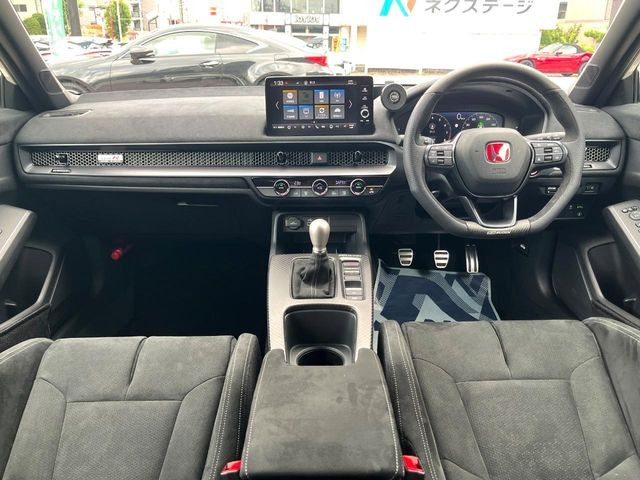シビックタイプR2.0 レーシング ブラックパッケージ