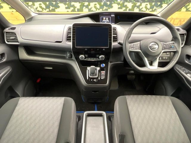 セレナ1.2 e-POWER ハイウェイスターV