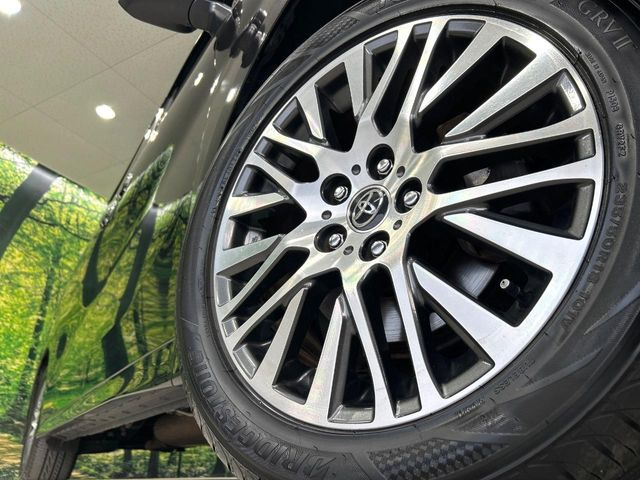 �y����18�C���`�A���~�z�C�[���z�O�ςɃ}�b�`���������A���~�z�C�[���𑕒����Ă���܂��B�e��ЊO�A���~�z�C�[����A�X�^�b�h���X�^�C�����戵�����Ă���܂��B���񂲑��k����������