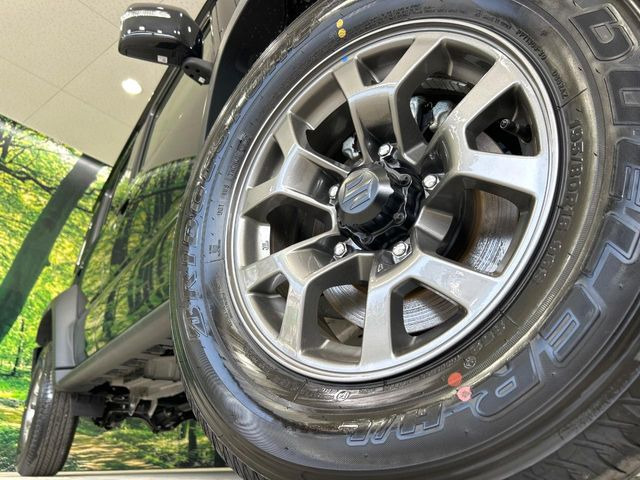 �y����15�C���`�A���~�z�C�[���z�O�ςɃ}�b�`���������A���~�z�C�[���𑕒����Ă���܂��B�e��ЊO�A���~�z�C�[����A�X�^�b�h���X�^�C�����戵�����Ă���܂��B���񂲑��k����������
