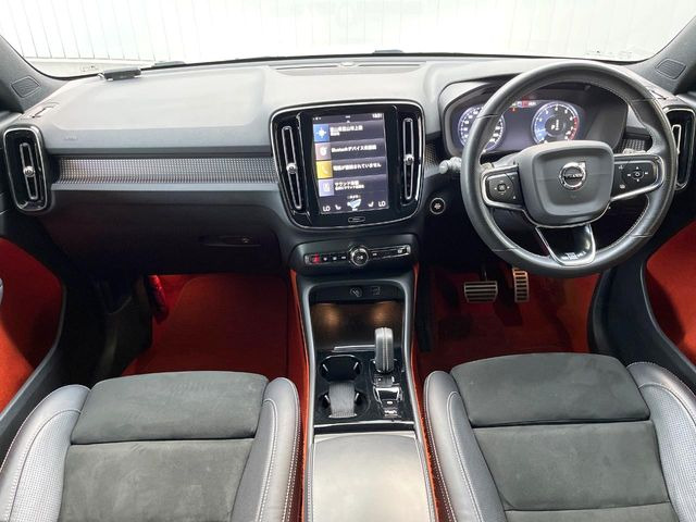 XC40T4 AWD Rデザイン 4WD
