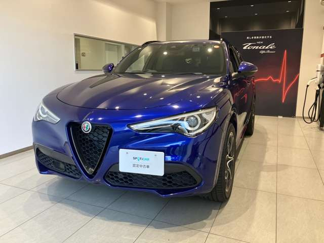 ステルヴィオ2.0 ターボ Q4 ヴェローチェ 4WD