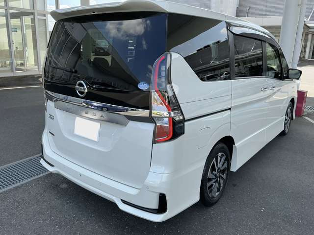 セレナ2.0 ハイウェイスターV