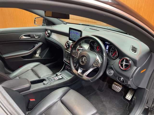 CLAシューティングブレークAMG CLA 45 4マチック 4WD
