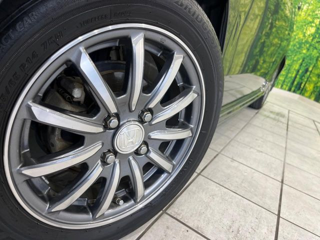 �y����14�C���`�A���~�z�C�[���z�O�ςɃ}�b�`���������A���~�z�C�[���𑕒����Ă���܂��B�e��ЊO�A���~�z�C�[����A�X�^�b�h���X�^�C�����戵�����Ă���܂��B���񂲑��k����������