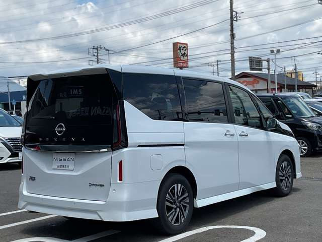 セレナ1.4 e-POWER ハイウェイスターV