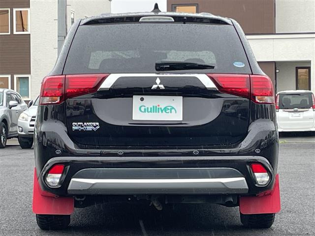 アウトランダーPHEV2.0 G ナビパッケージ 4WD
