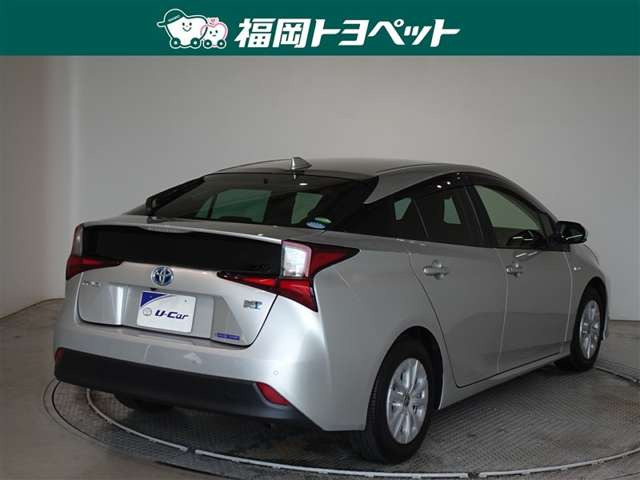 プリウス1.8 S