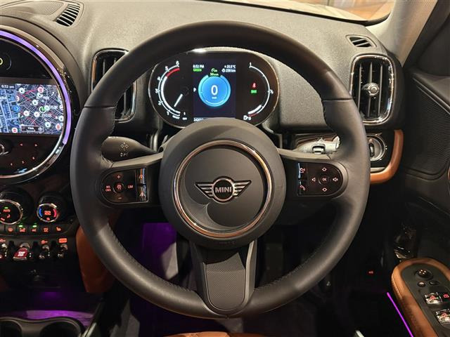 ミニクロスオーバークーパー SD オール4 4WD