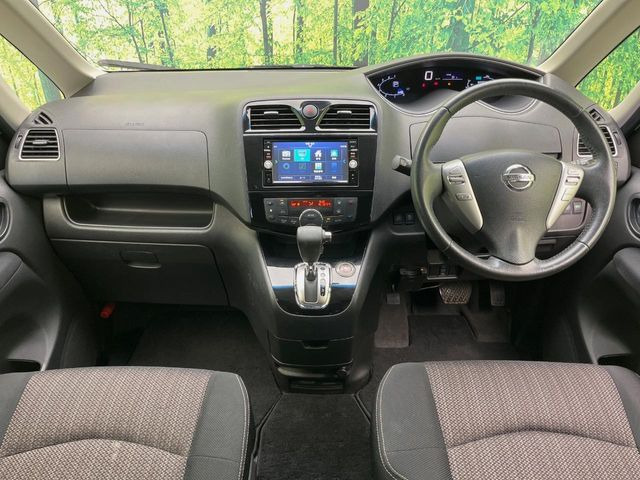 セレナ2.0 ハイウェイスター Vセレクション+Safety II S-HYBRID