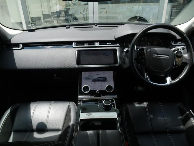 レンジローバーヴェラールS 2.0L D180 ディーゼル 4WD