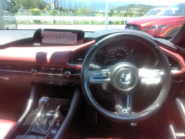 MAZDA3ファストバック2.0 X バーガンディ セレクション 4WD