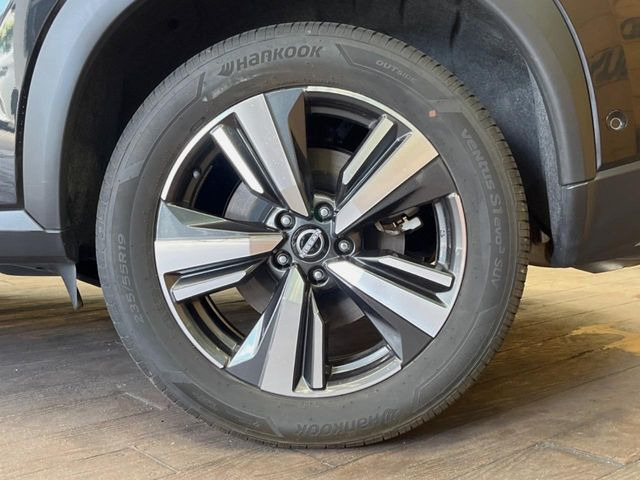 �y����19�C���`�A���~�z�C�[���z�O�ςɃ}�b�`���������A���~�z�C�[���𑕒����Ă���܂��B�e��ЊO�A���~�z�C�[����A�X�^�b�h���X�^�C�����戵�����Ă���܂��B���񂲑��k��������
