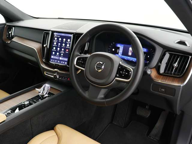 XC60ウルトラ B5 AWD 4WD