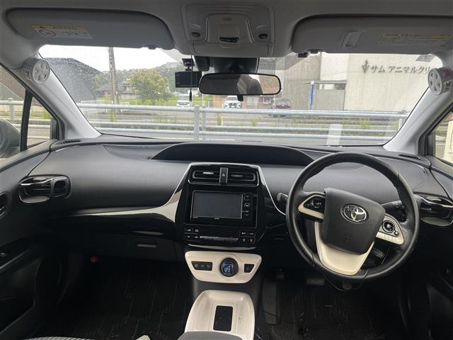 プリウス1.8 S