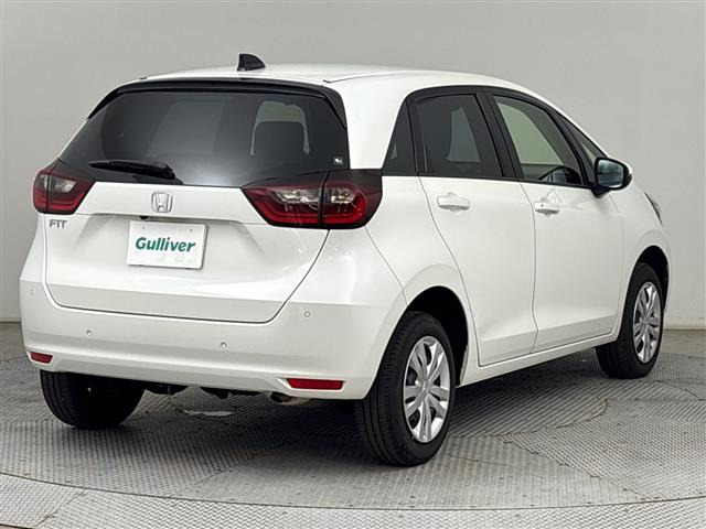 フィット1.3 ベーシック 4WD