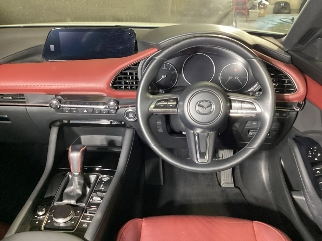 MAZDA3ファストバック2.0 20S バーガンディ セレクション