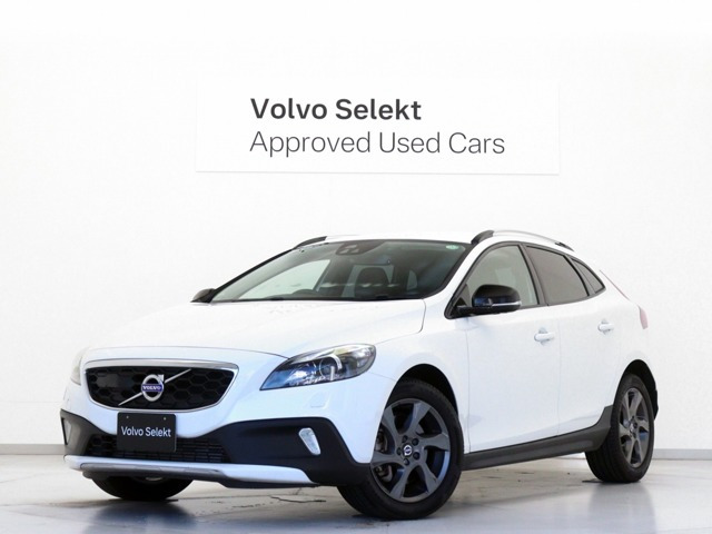 V40クロスカントリーD4 SE ディーゼル