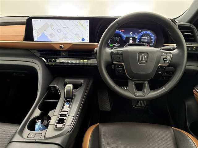 クラウンクロスオーバー2.4 RS アドバンスト E-Four advanced 4WD