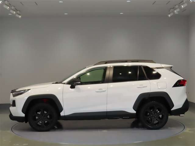 RAV42.5 ハイブリッド アドベンチャー オフロードパッケージ II E-Four 4WD