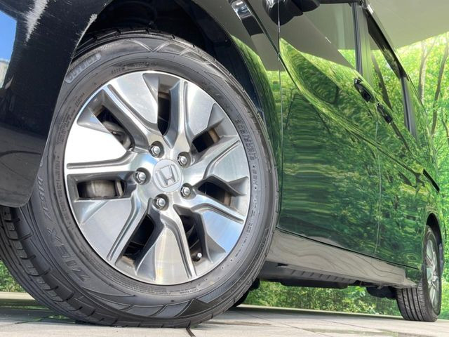 �y����16�C���`�A���~�z�C�[���z�O�ςɃ}�b�`���������A���~�z�C�[���𑕒����Ă���܂��B�e��ЊO�A���~�z�C�[����A�X�^�b�h���X�^�C�����戵�����Ă���܂��B���񂲑��k����������