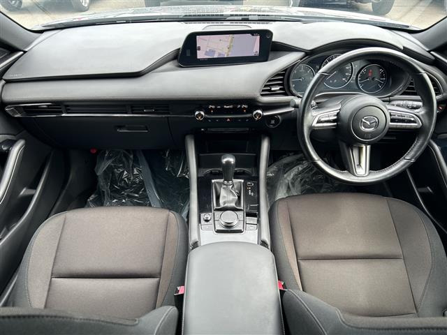 MAZDA3ファストバック1.8 XD プロアクティブ ツーリング セレクション  4WD