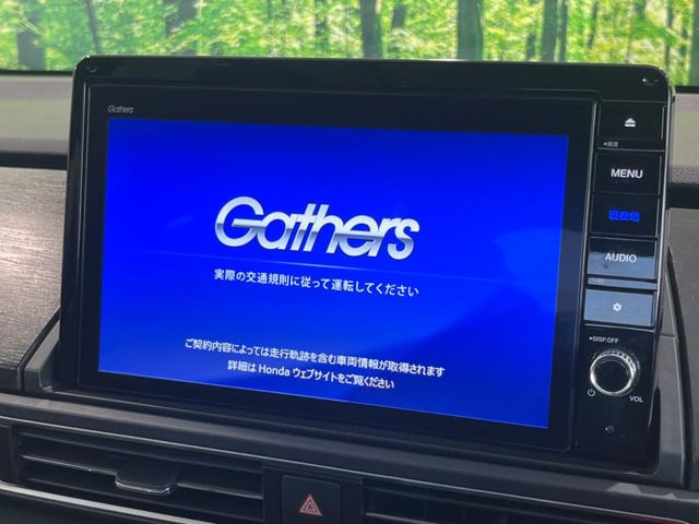 【純正10型ナビ】人気の純正ナビを装備しております。ナビの使いやすさはもちろん、オーディオ機能も充実!キャンプや旅行はもちろん、通勤や買い物など普段のドライブも楽しくなるはず♪