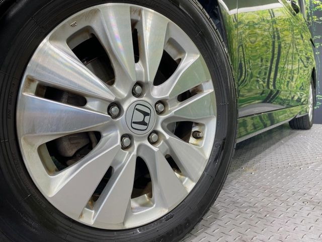 �y����16�C���`�A���~�z�C�[���z�O�ςɃ}�b�`���������A���~�z�C�[���𑕒����Ă���܂��B�e��ЊO�A���~�z�C�[����A�X�^�b�h���X�^�C�����戵�����Ă���܂��B���񂲑��k����������