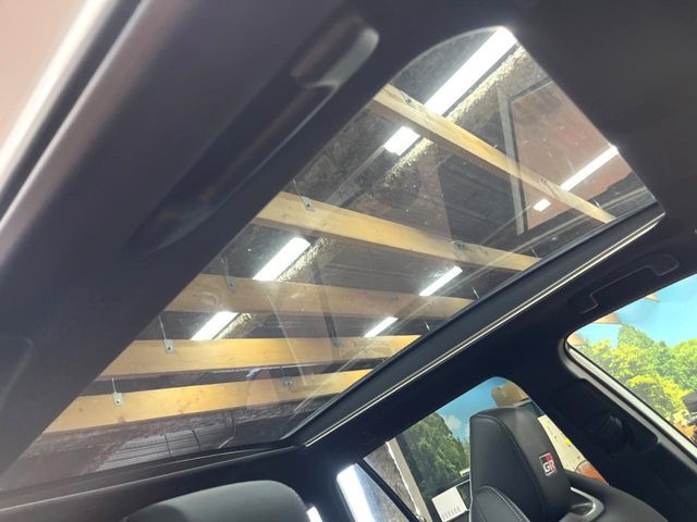 カローラクロス2.0 GRスポーツ E-Four 4WD