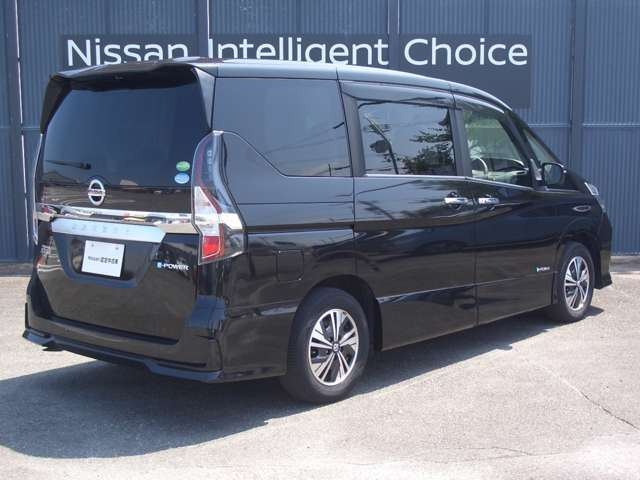 セレナ1.2 e-POWER ハイウェイスターV