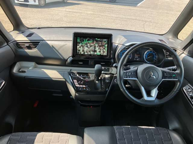 デリカミニT プレミアム 4WD