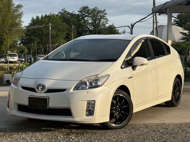 プリウス1.8 S LEDエディション