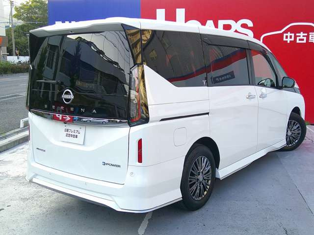 セレナ1.4 e-POWER AUTECH