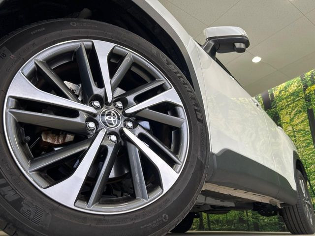 �y����18�C���`�A���~�z�C�[���z�O�ςɃ}�b�`���������A���~�z�C�[���𑕒����Ă���܂��B�e��ЊO�A���~�z�C�[����A�X�^�b�h���X�^�C�����戵�����Ă���܂��B���񂲑��k����������