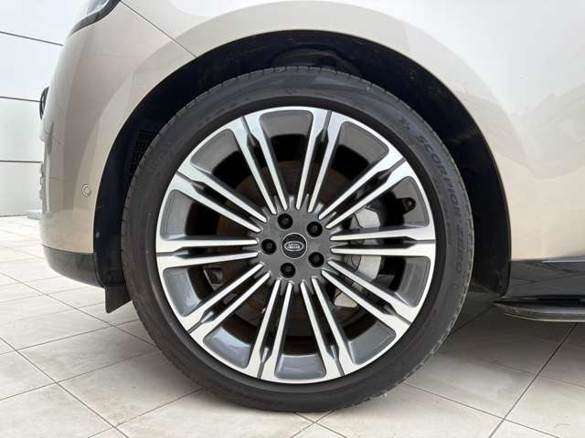 レンジローバーHSE 4.4L P530 ロングホイールベース 4WD