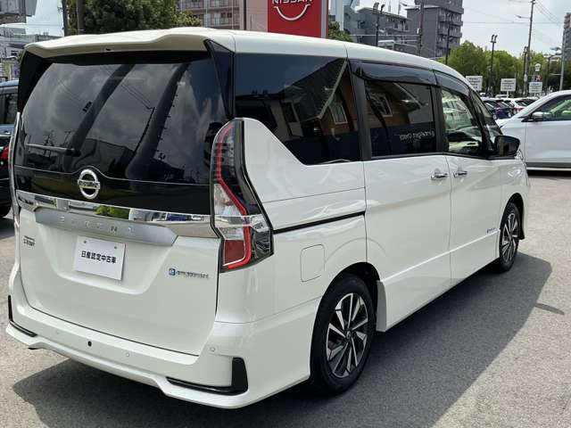セレナ1.2 e-POWER ハイウェイスターV