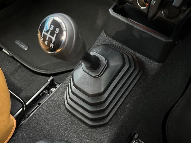 ジムニーシエラ1.5 JC 4WD