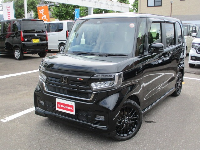 N-BOXカスタムL ターボ スタイルプラス ブラック 4WD